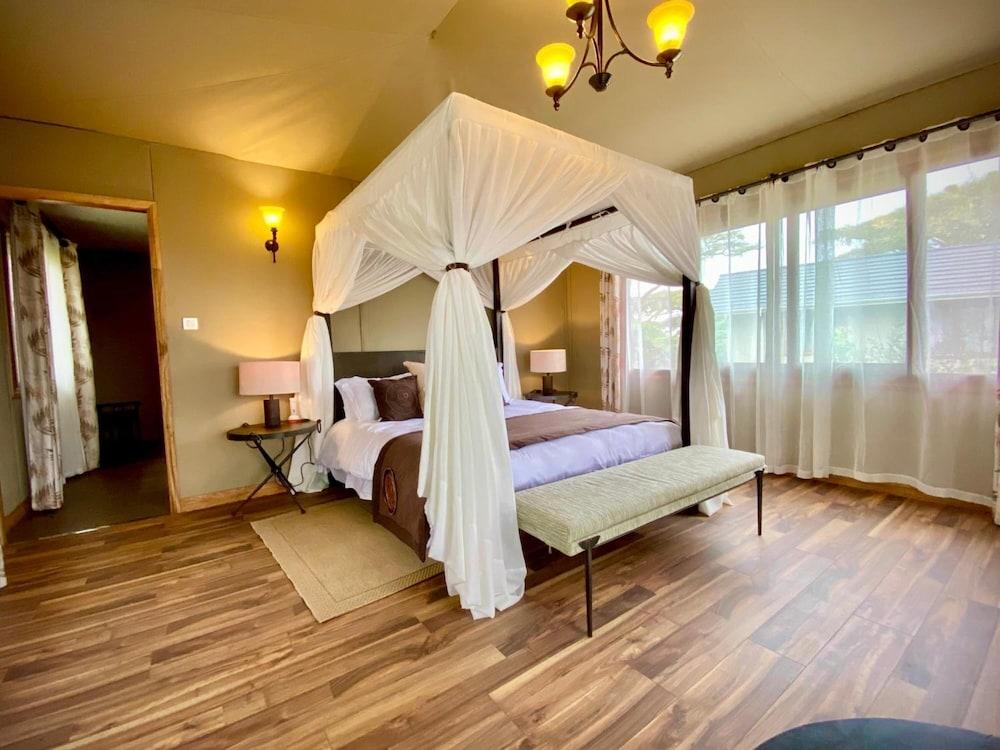 Karibu Camps And Lodges Lions Paw Ngorongoro 카라투 외부 사진