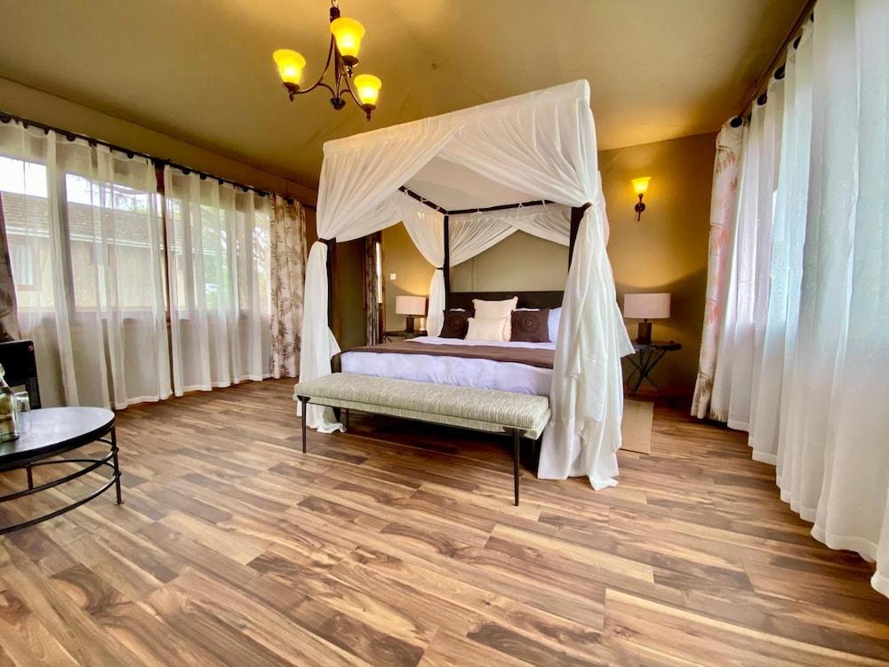 Karibu Camps And Lodges Lions Paw Ngorongoro 카라투 외부 사진