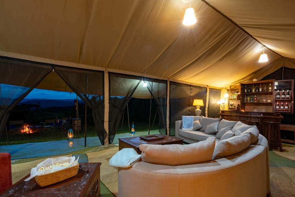 Karibu Camps And Lodges Lions Paw Ngorongoro 카라투 레스토랑 사진